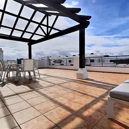 Superb 3-bed Penthouse Minutes Drive To The Buenas Noches