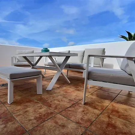 Superb 3-bed Penthouse Minutes Drive To The * Buenas Noches