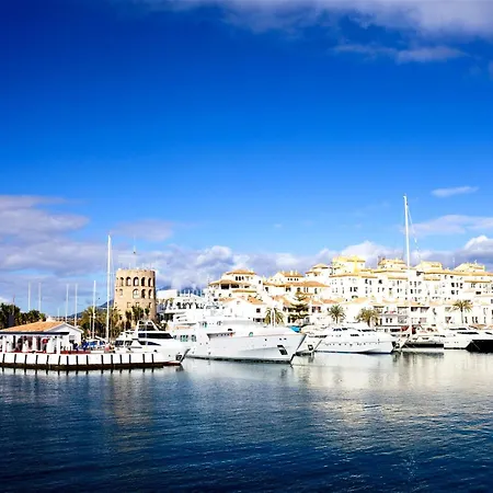 Superb 3-bed Penthouse Minutes Drive To The * Buenas Noches
