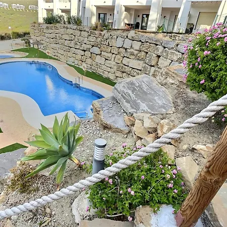 Superb 3-bed Penthouse Minutes Drive To The Apartment Buenas Noches