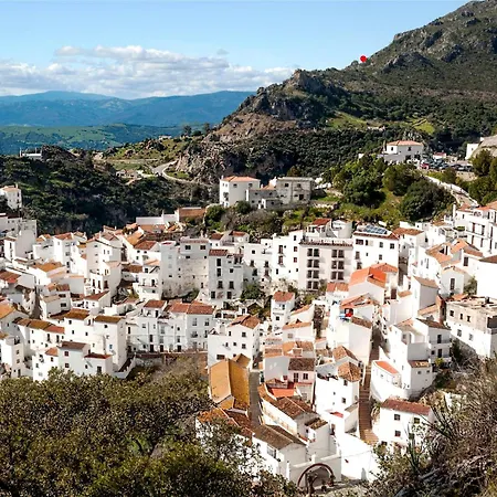 Superb 3-bed Penthouse Minutes Drive To The Buenas Noches